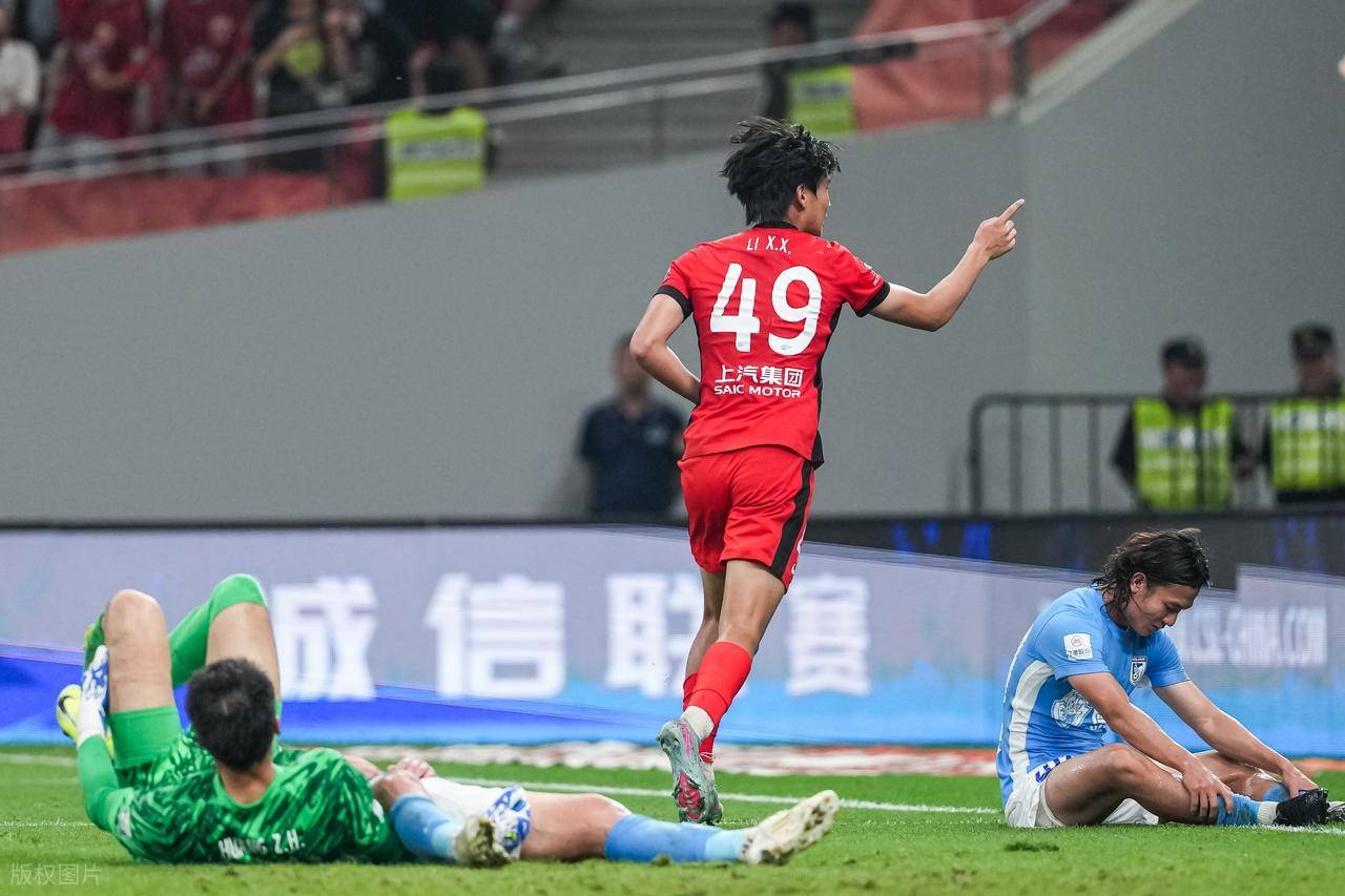 德甲冲刺阶段再迎强敌，上海海港队长鼓劲，主帅态度：话题不断，轮换策略成焦点的简单介绍-九游娱乐